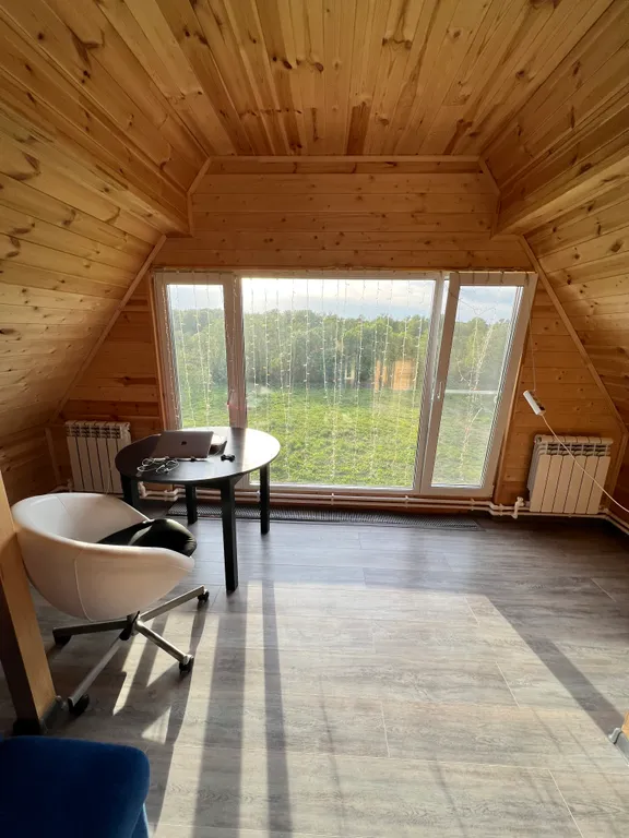 Большой коттедж с камином на просторном участке по Новой Риге