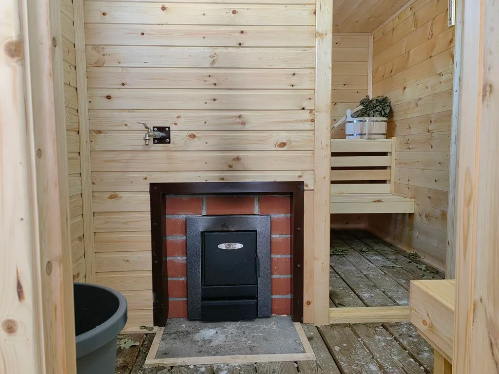 Барн-хаус у леса