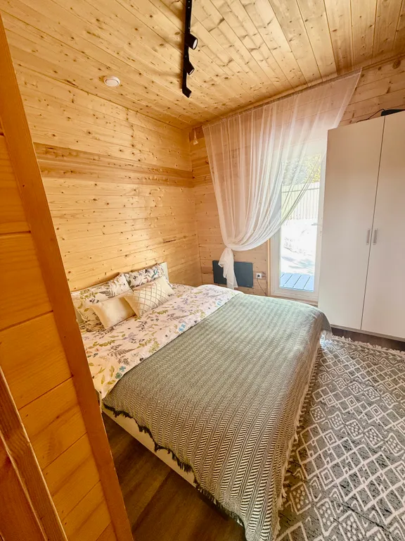 Уютный дом, дом-баня, банный чан,вид на лес рядом с сосновым бором