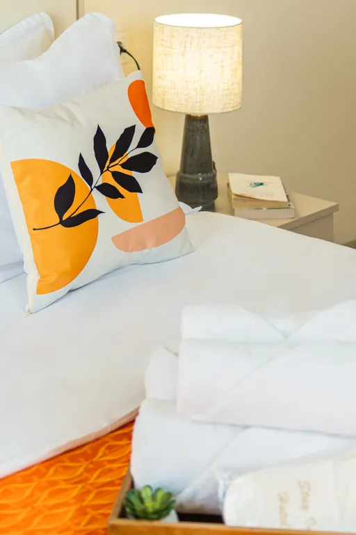 Квартира с витражными окнами в центре