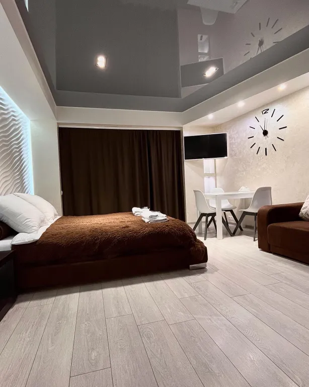 Апартаменты с бассейном на крыше дома