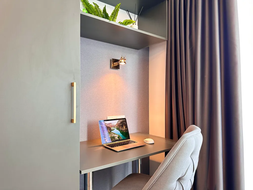 2-комнатный апартамент в ЖК White Sails с бассейном и парковкой