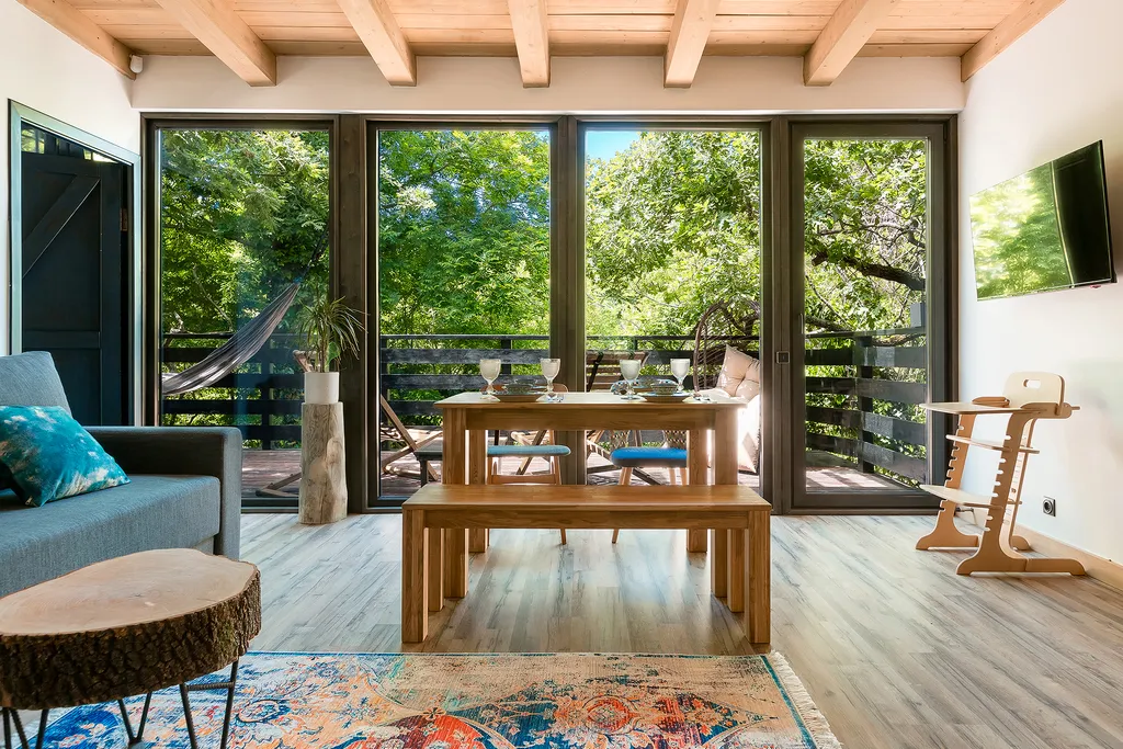 Панорамные апартаменты делюкс с террасой и видом на парк