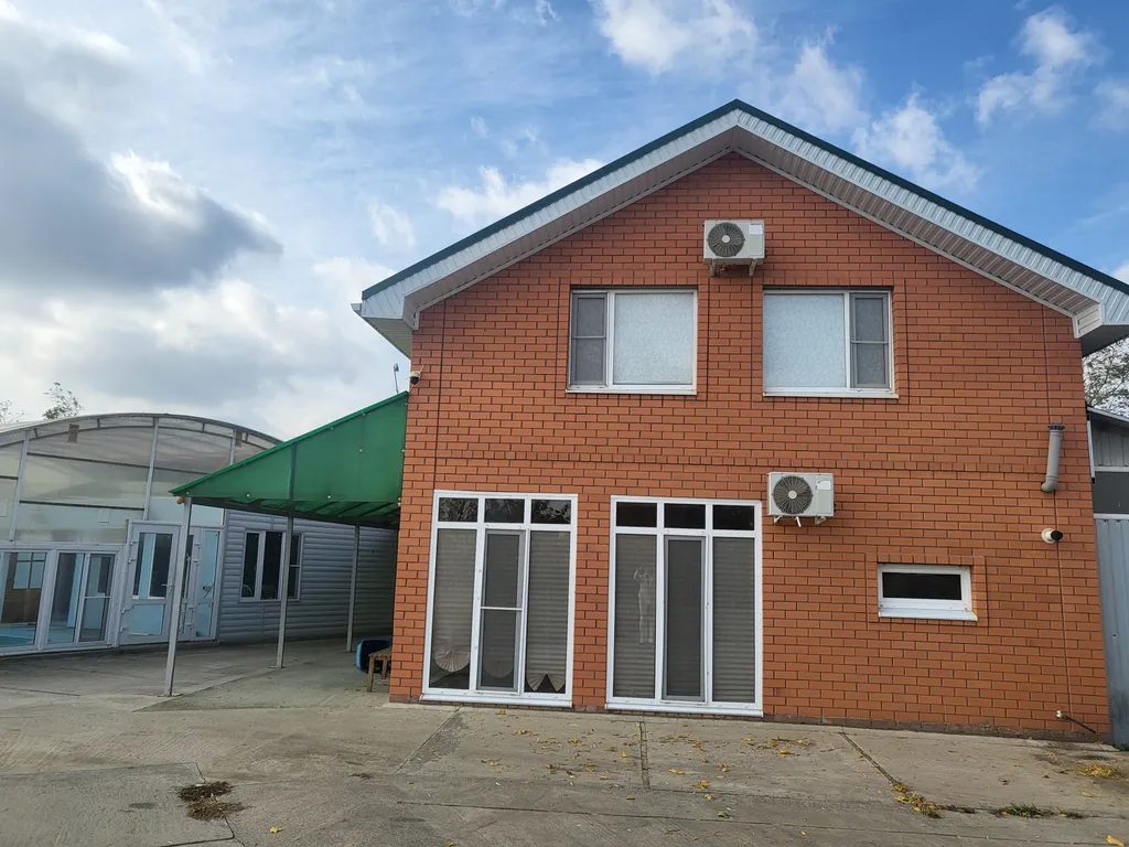 Коттедж Уютный чистый дом в прекрасном тихом месте — аренда посуточно в Волгодонск