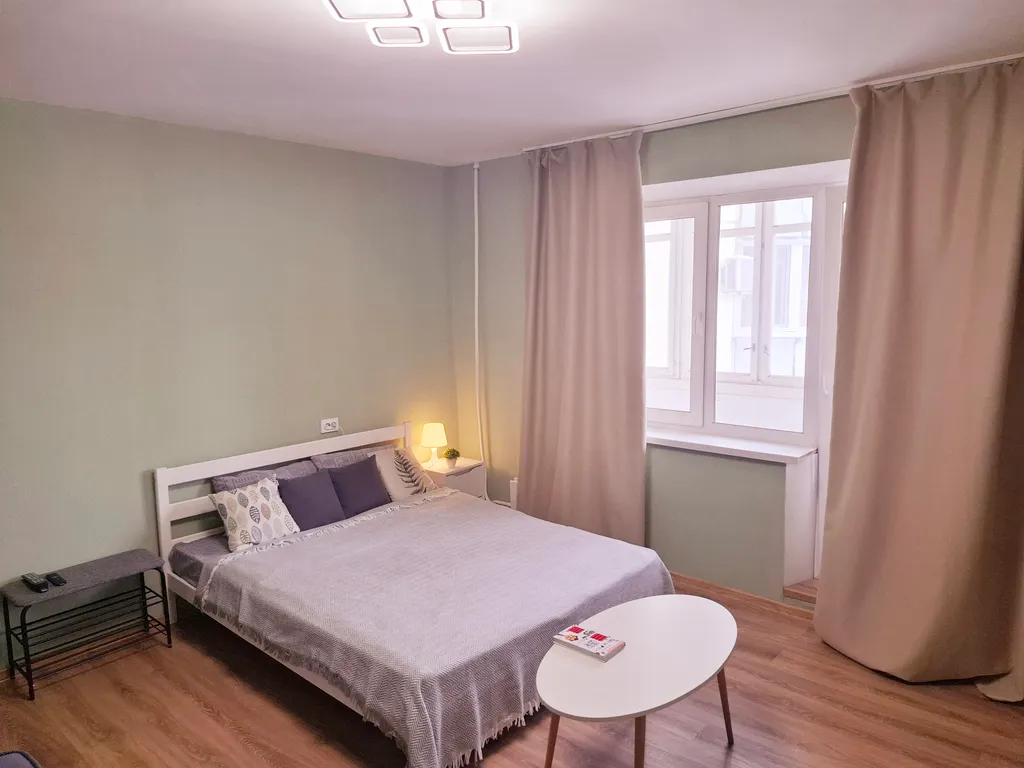 2-комнатная квартира в центре города с бесплатной стоянкой — аренда посуточно в Пермь