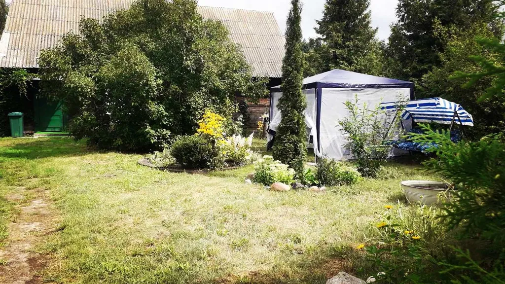 Дом с видом на лес недалеко от озера