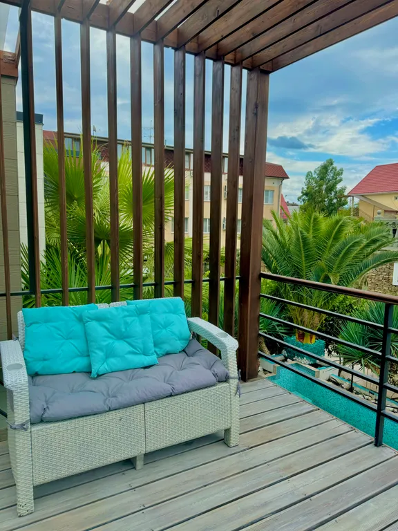 Коттедж Домик у бассейна — Сириус