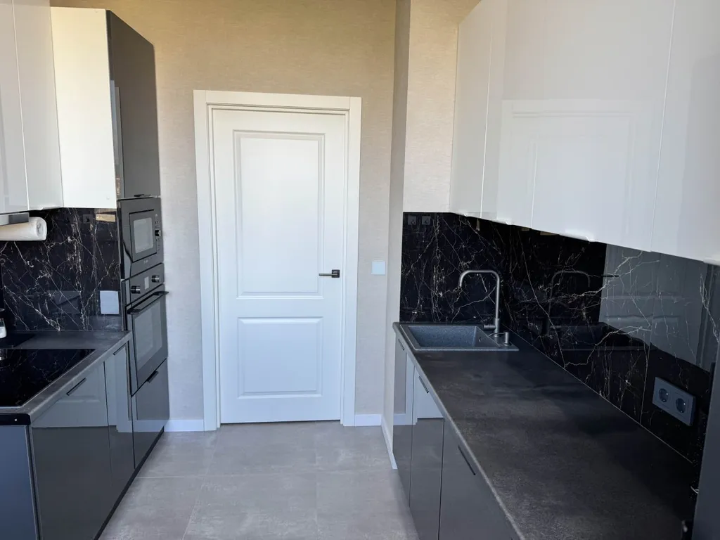 Просторная современная квартира для семьи