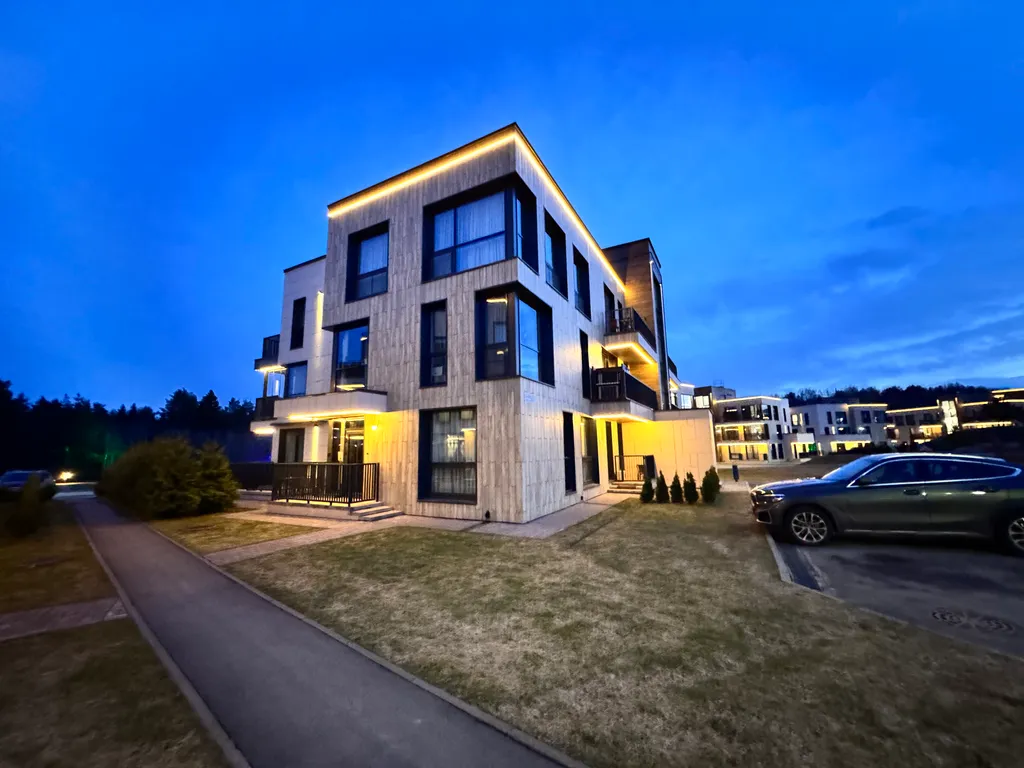 "Охта  Адвент" 53 м. "Лес" с камином у курорта