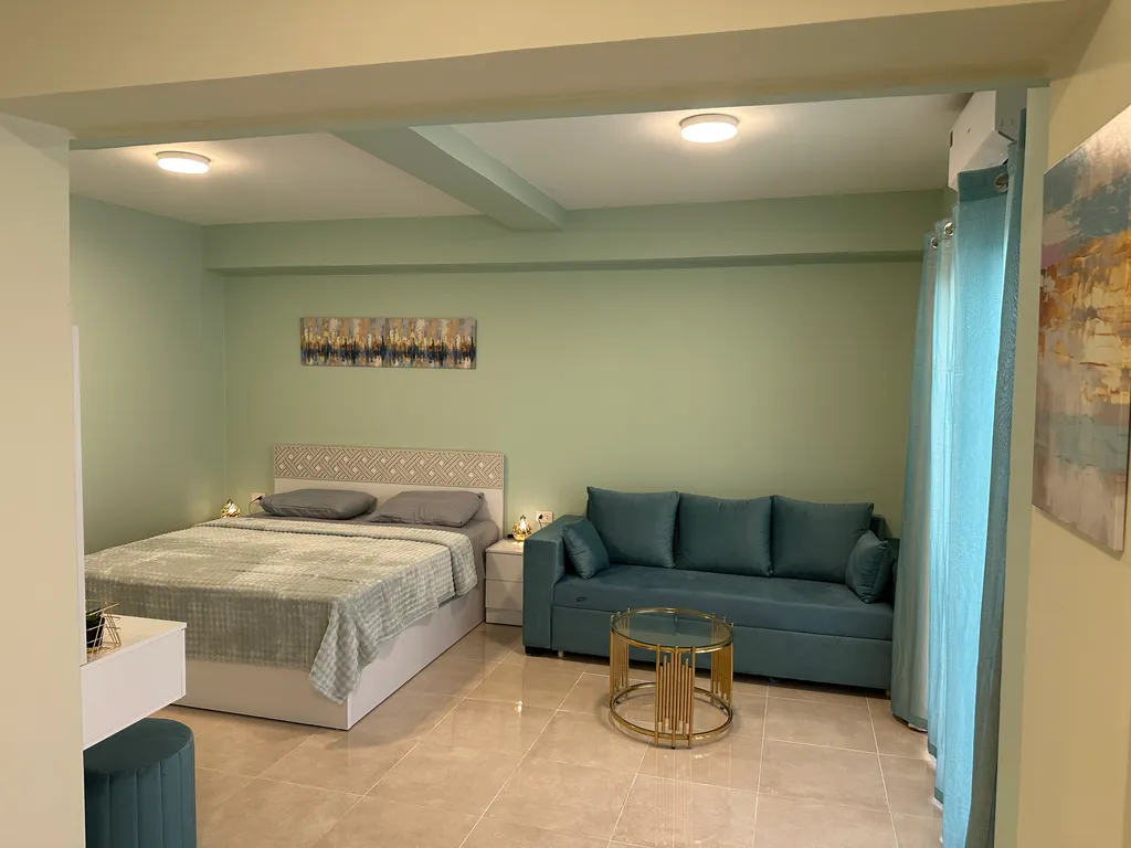 Апартаменты с личным пляжем и бассейном