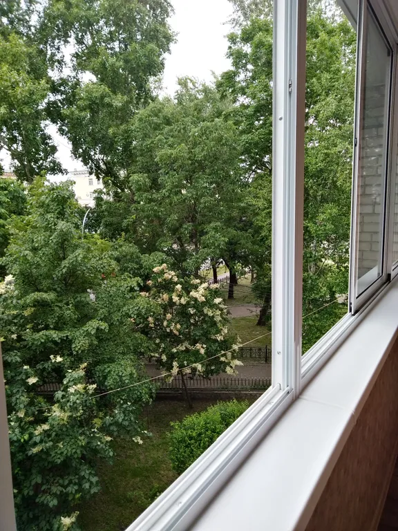 Квартира Квартира Просторная, уютная студия с видом на улицу Ленина, в самом центре — Хабаровск