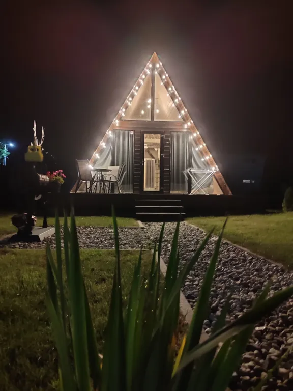 Уютный дом треугольник А-фрейм рядом с морем и озером