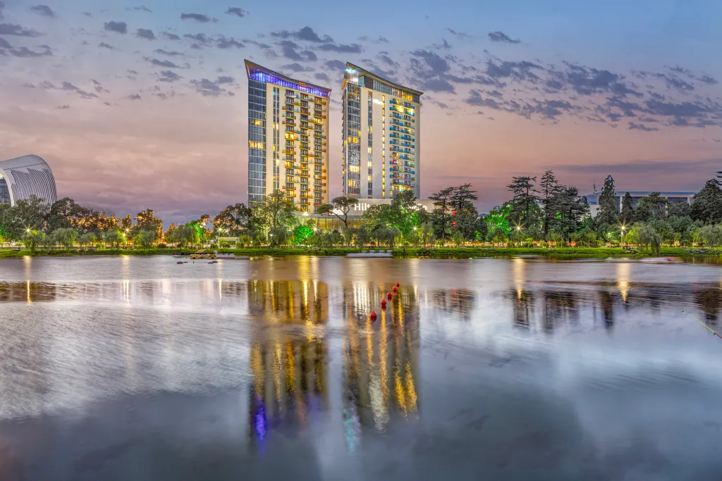 Шикарная двухкомнатная квартира на берегу моря в Bellevue Residence