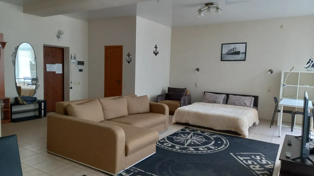 Просторная студия на первой линии у моря