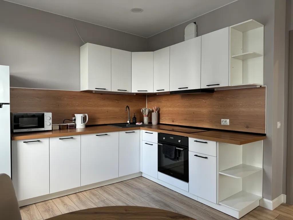 Светлая и уютная квартира рядом с СФУ