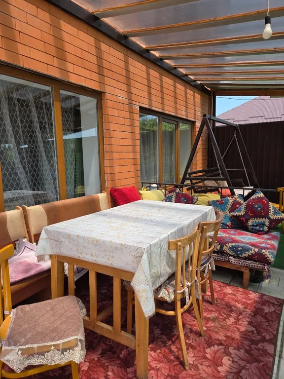 Живописный двухэтажный дом за выгодную цену