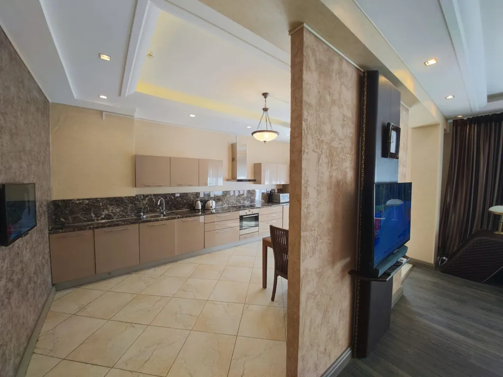 Апартаменты ВИП с 2 спальнями на новой Набережной