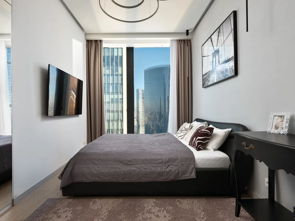 Neva Libra 38 этаж 70 м2 панорамный вид на небоскребы и город