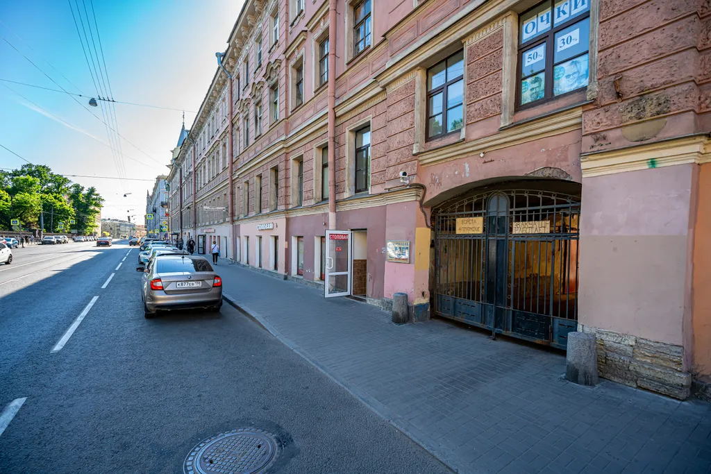 Просторная 5-комнатная квартира в самом центре города