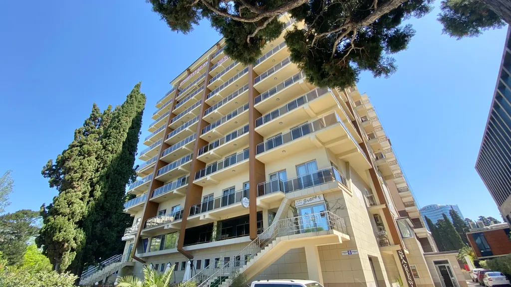 06127: Квартира в топ-локации у моря с балконом