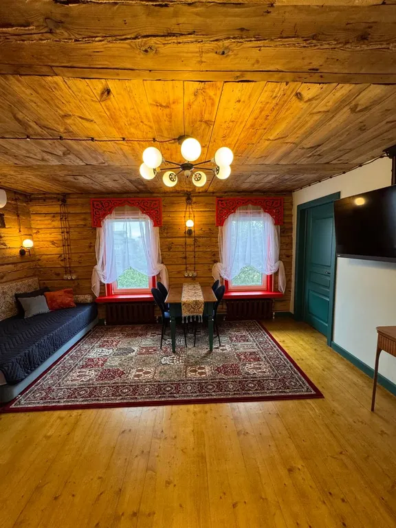 Светлица с мансардой