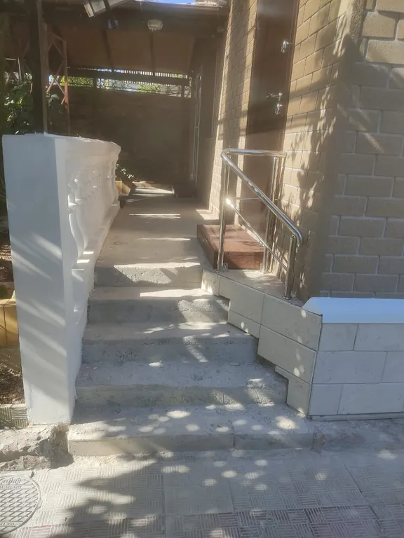 Коттедж Отдельная часть дома с беседкой рядом с парком и пляжем Учкуевка — Севастополь