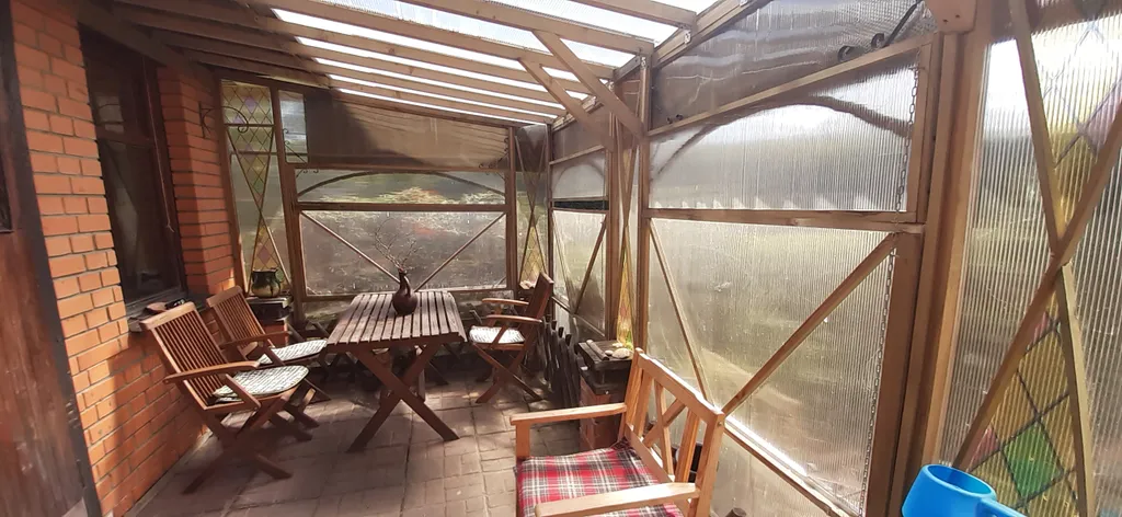 Стильный просторный таун-хаус, с сауной и гриль домиком на лужайке