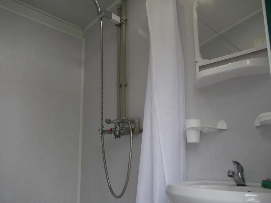 Часть дома с двумя комнатами