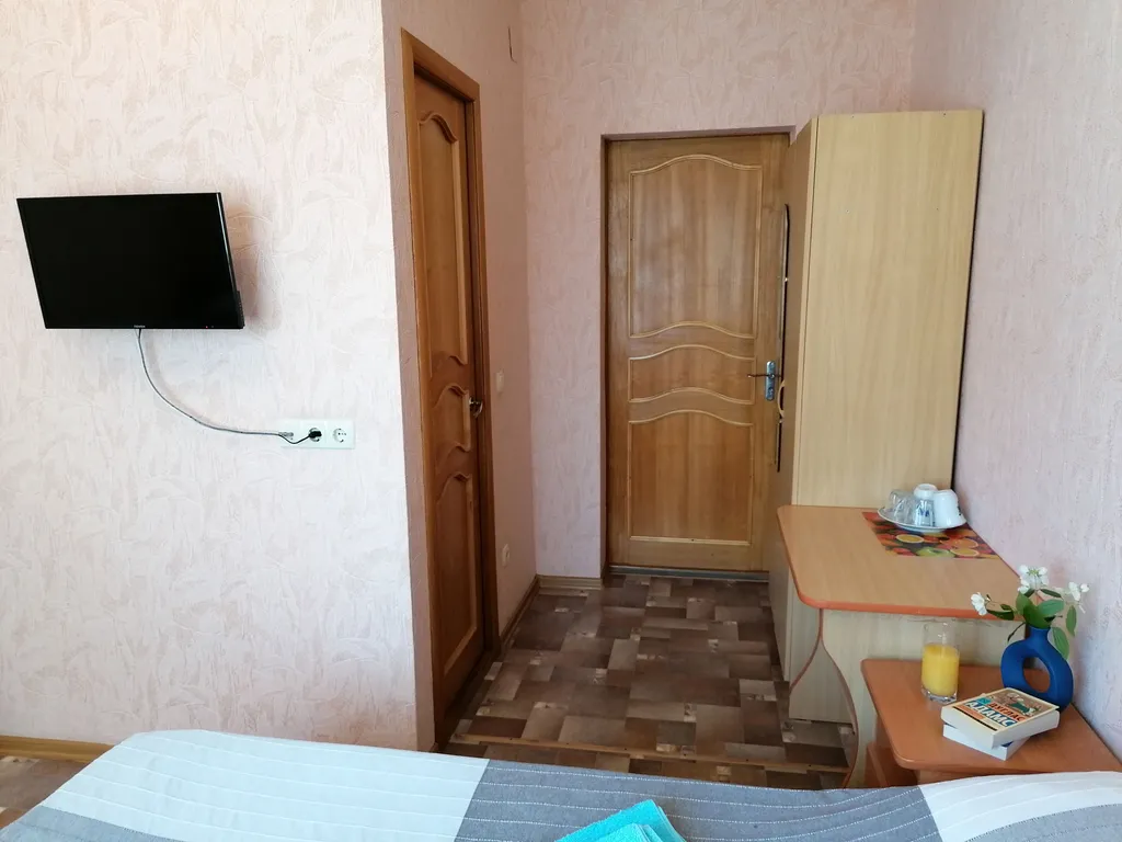 Квартира Трехместная комната с балконом — Лазаревское