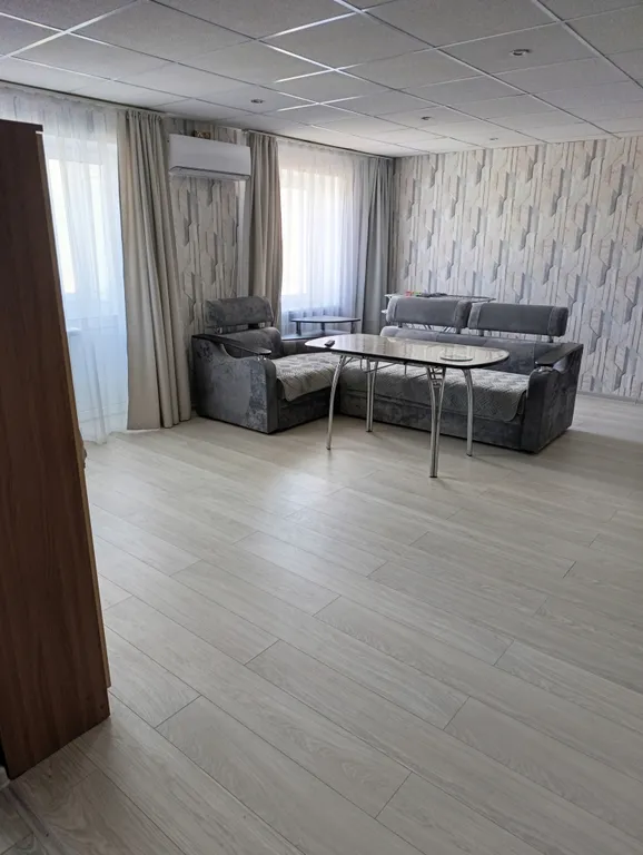 Просторная квартира. Рядом всё, заезд с трассы без проблем