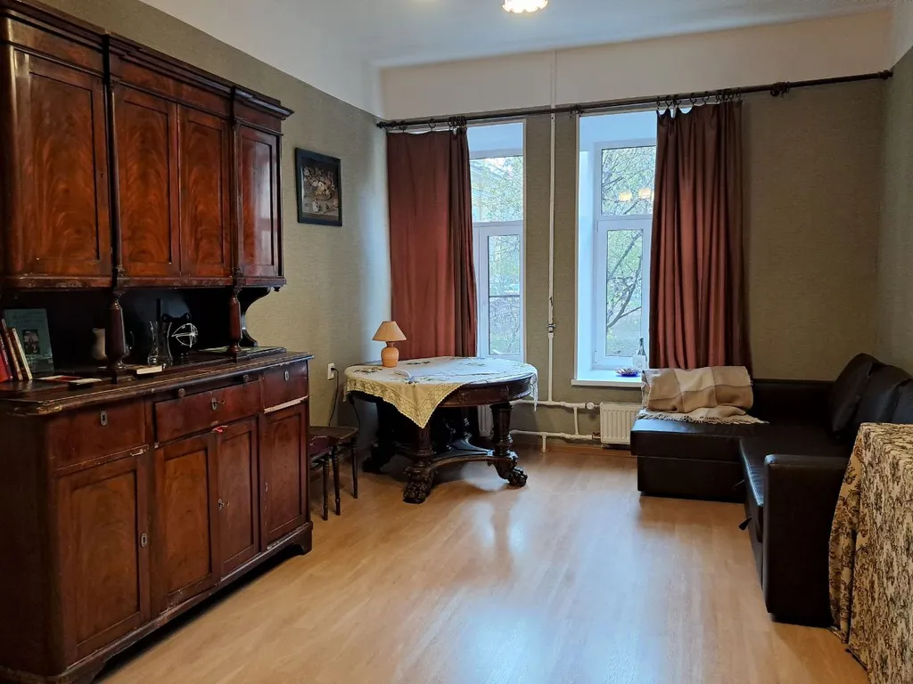 Петербургская квартира в центре города