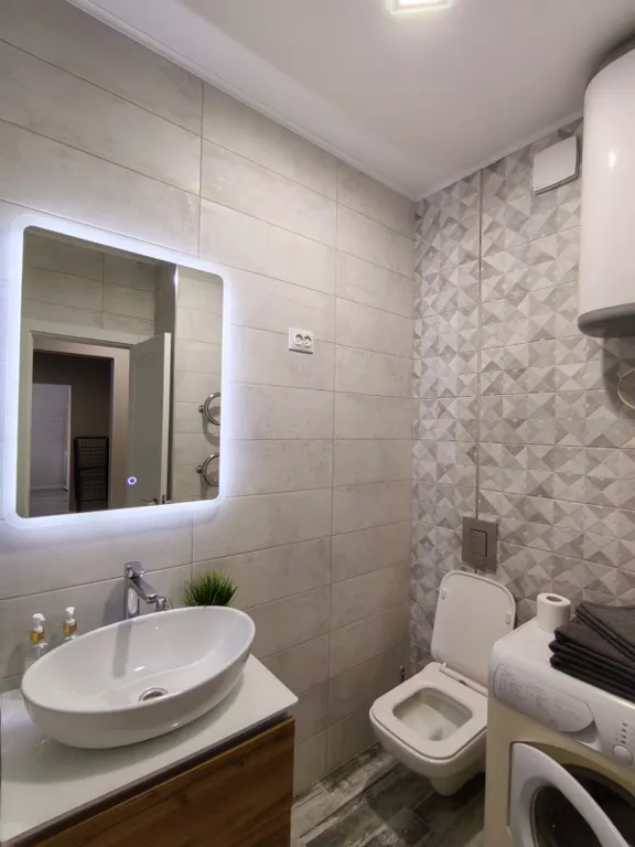 Евро-трехкомнатная квартира рядом с ТЦ Арена