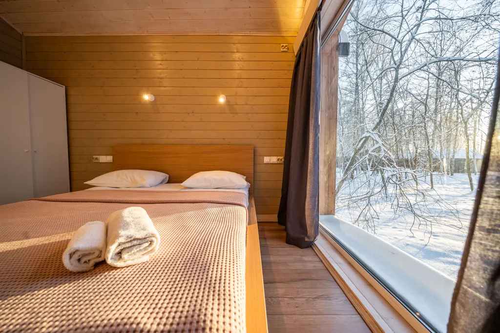 Домик с видом на лес