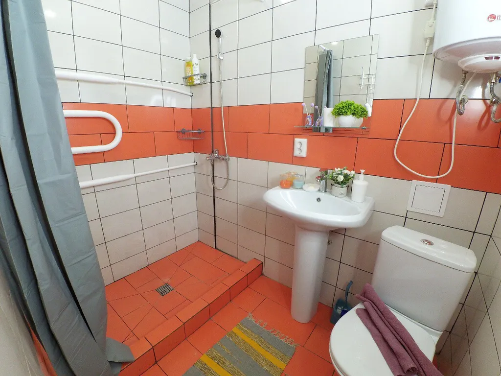 Апартамент Tat House в центре города у станции метро