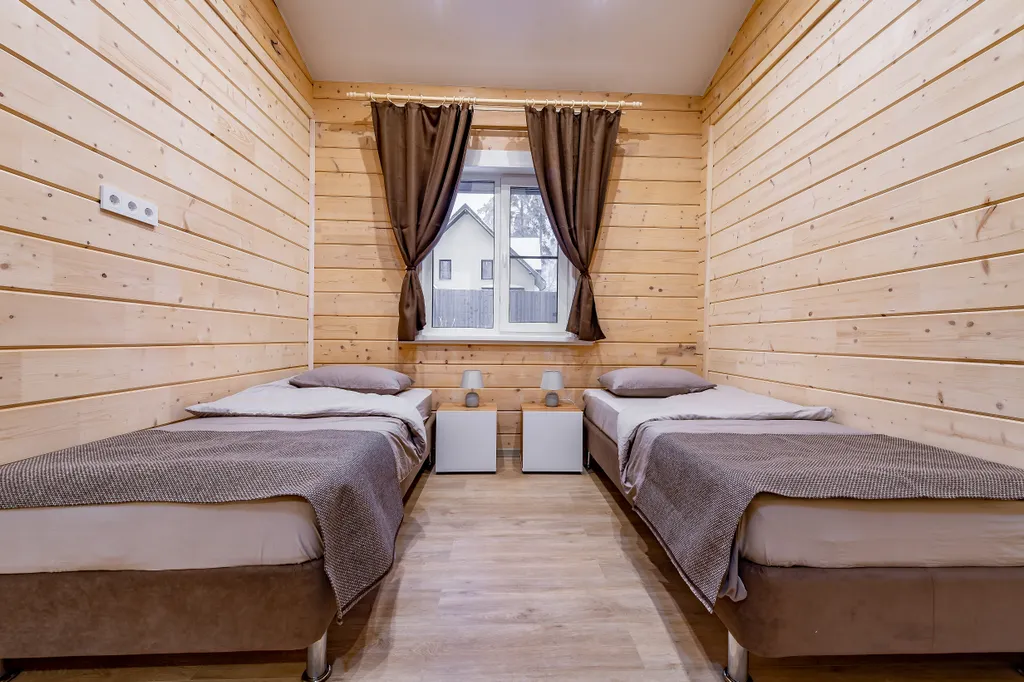 Загородный домик в сосновом лесу