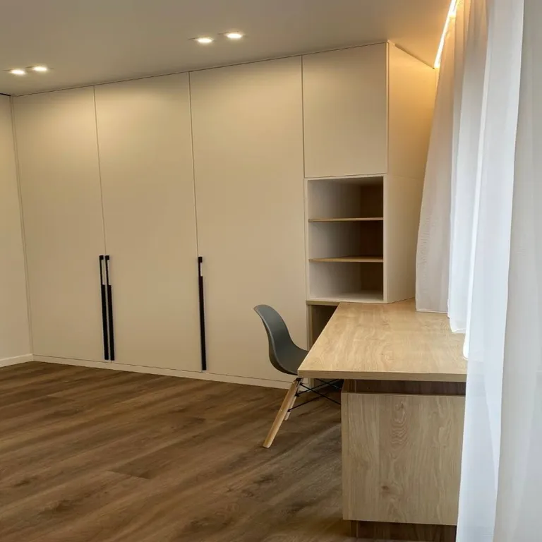 Выдающуюся квартира с дизайнерским ремонтом в центре города