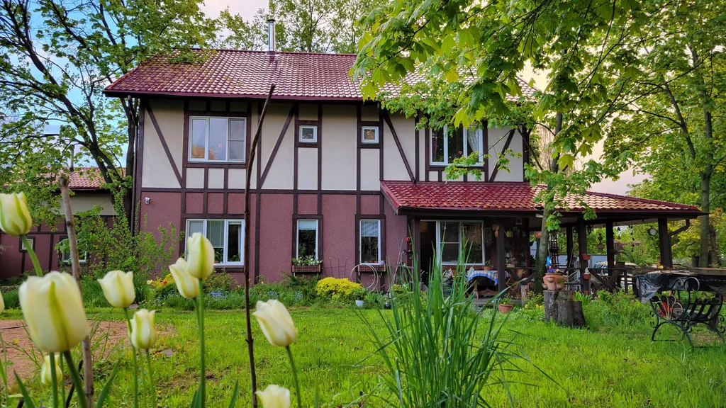 Коттедж Коттедж под сенью лесных деревьев — Москва