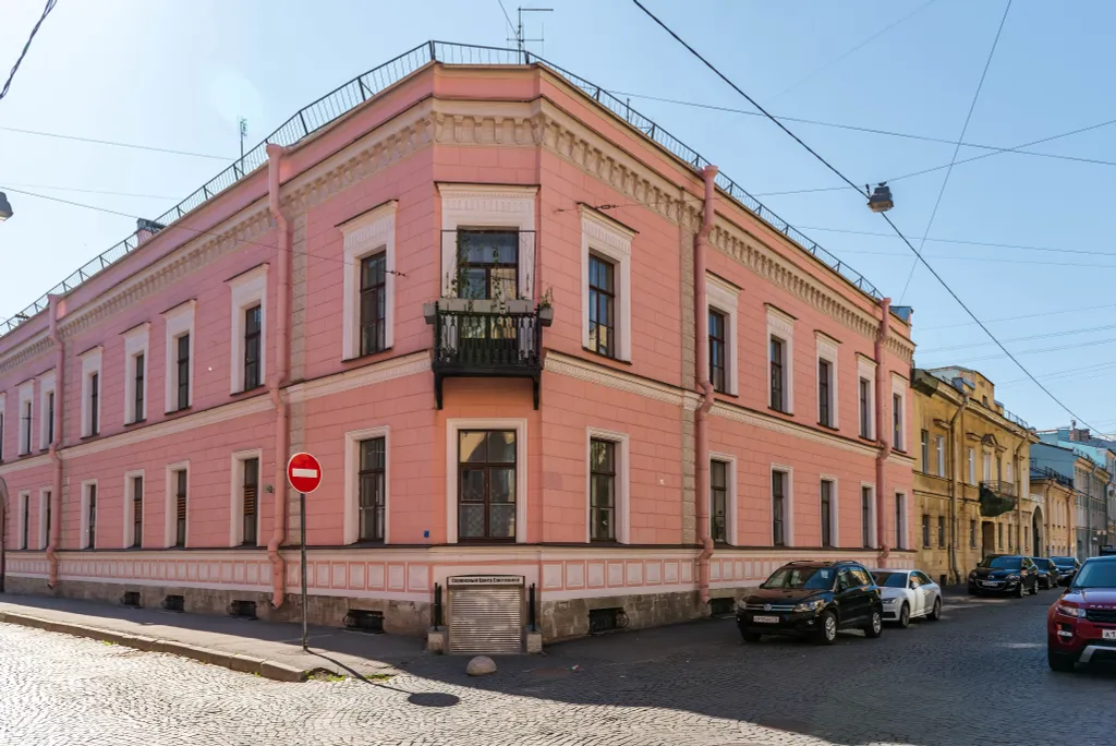 Светлая и уютная квартира в самом сердце Санкт-Петербурга
