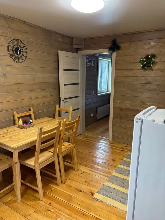 Коттедж Теплый дом с двумя спальнями — Шерегеш