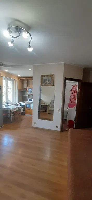 Студия на ялтинской