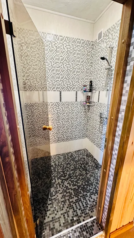 Уютный коттедж с дизайнерской отделкой и сауной