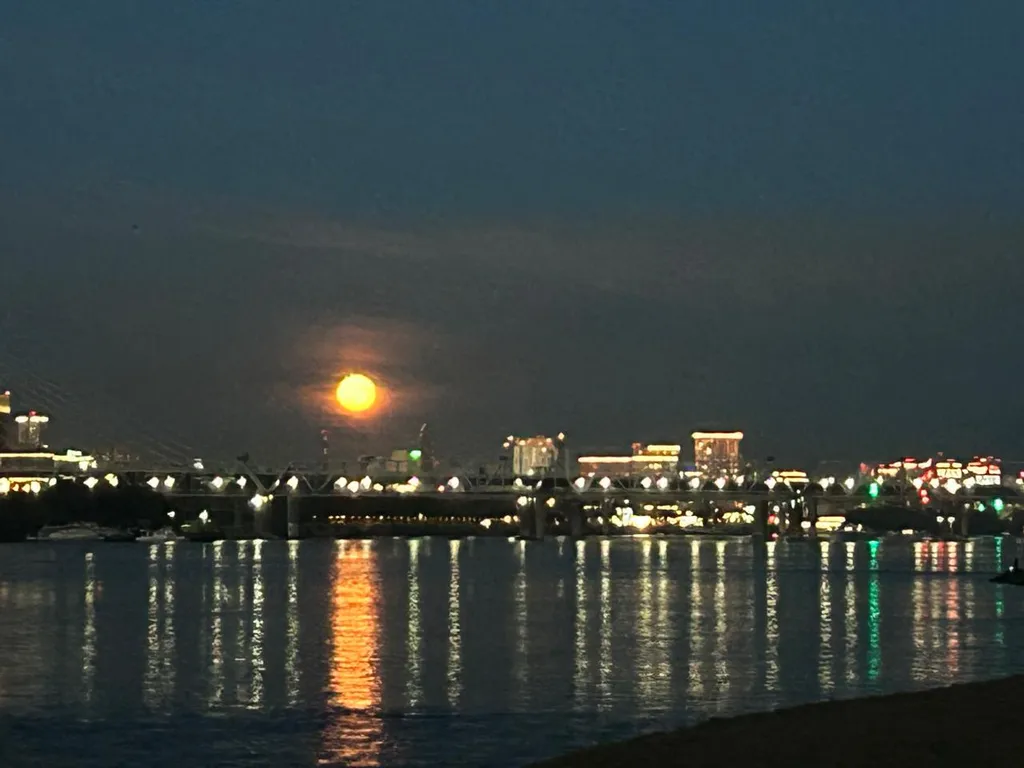 Квартира Современная квартира, 3 минуты пешком до Аквапарка — Новосибирск