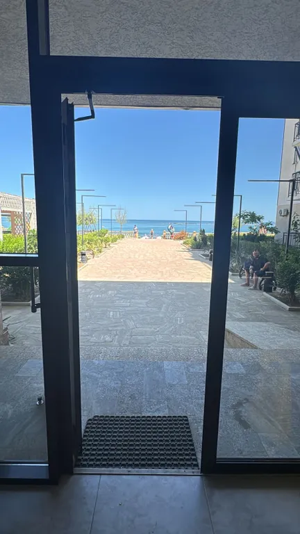 Студия с видом моря