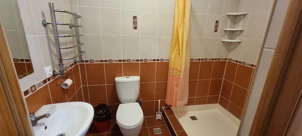 Уютный семейный номер с балконом и видом на бассейн