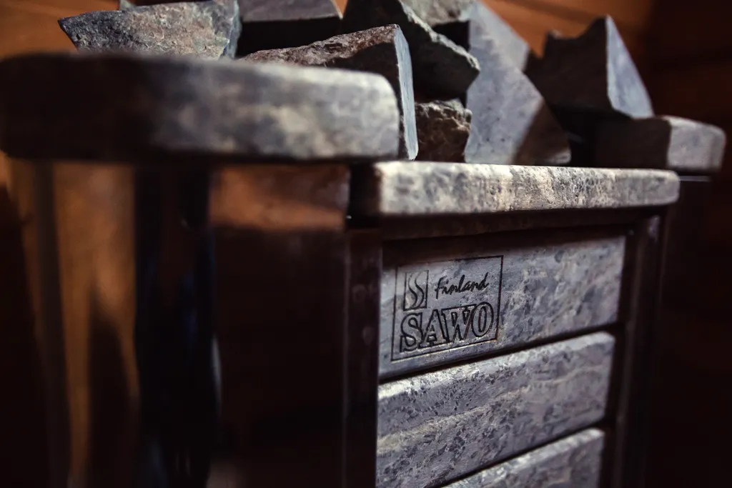 Большой панорамный коттедж в английском стиле с видом на озеро