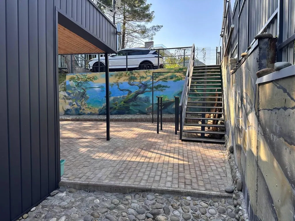 Домик с бассейном