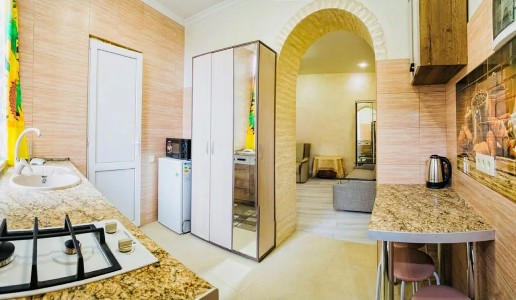 Квартира у пляжа — аренда посуточно в Ялта