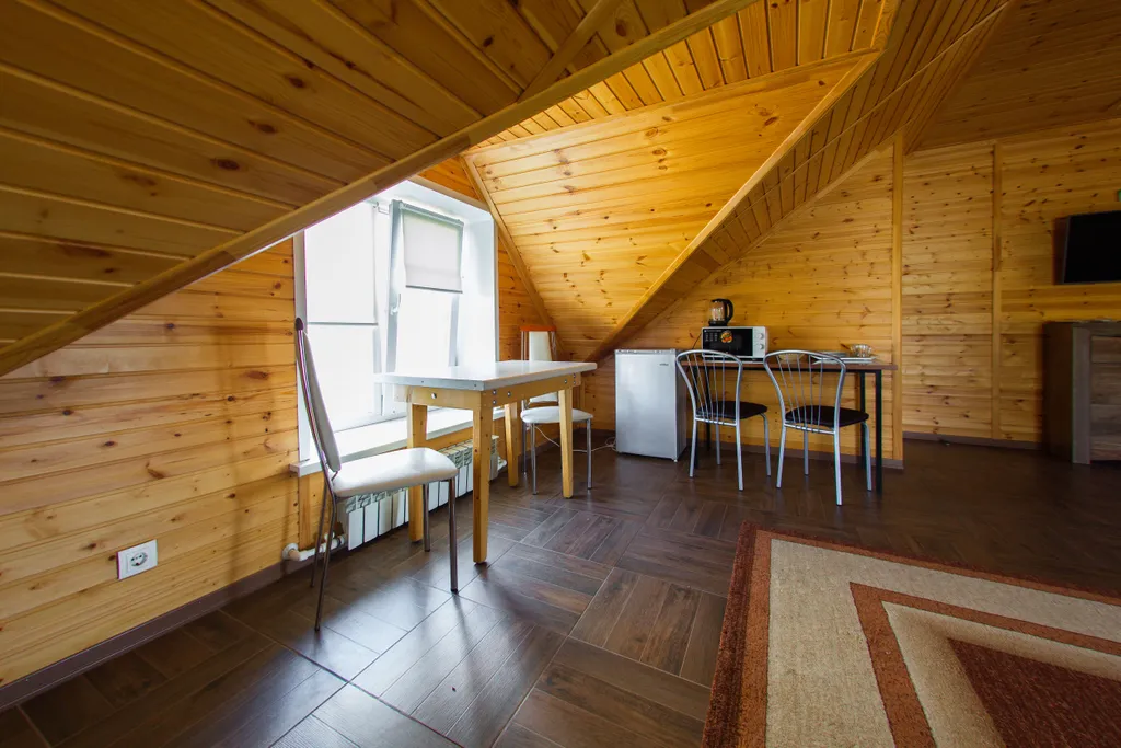 Семейный номер с двуспальной кроватью и раскладным диваном