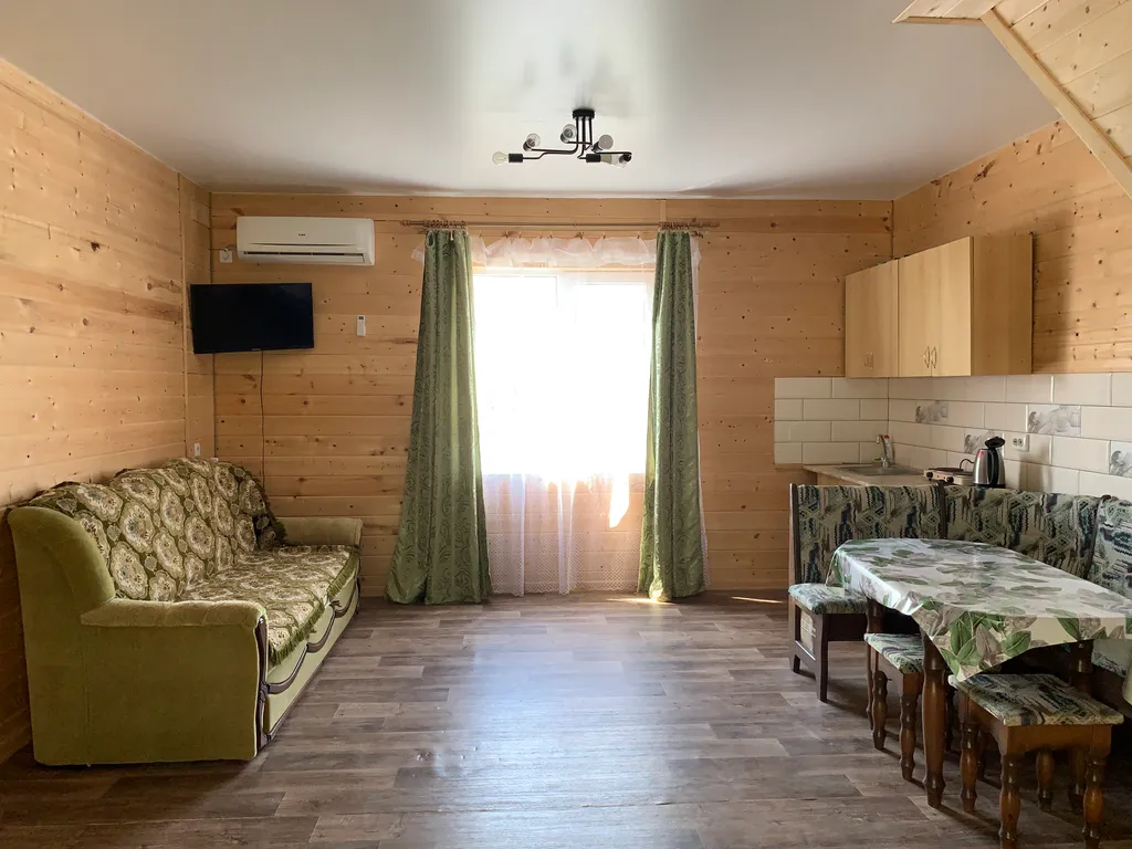 Уютный дом на берегу Азовского моря