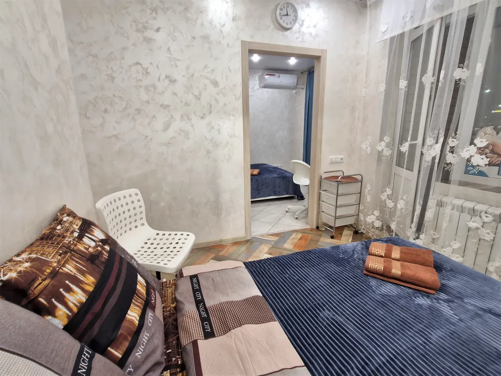 Двухкомнатные апартаменты с тремя кроватями